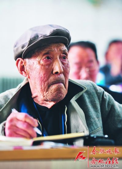 　92歲"大學生"中科大求學 80多歲上初中詮釋"活到老學到