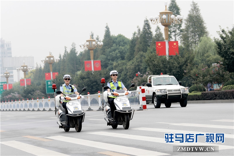 數(shù)千名民警為2016年中國(guó)農(nóng)產(chǎn)品加工業(yè)投資貿(mào)易洽談會(huì)勝利召開(kāi)保駕護(hù)航