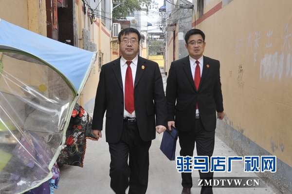 【01】考慮到司法救助申請人梁有勛年老體弱，黃依群院長直接送款上門.jpg