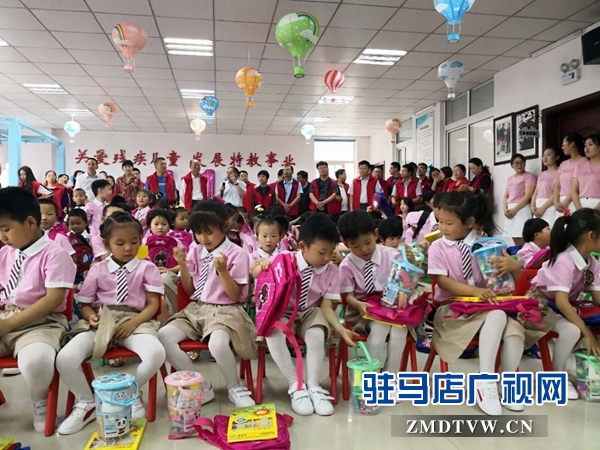 駐馬店市總工會走進(jìn)博愛幼兒園與小朋友歡度六一