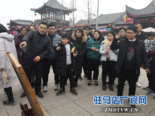 中原銀行駐馬店分行元宵節(jié)聯(lián)合皇家驛站舉辦“年味食足元宵節(jié)”活動