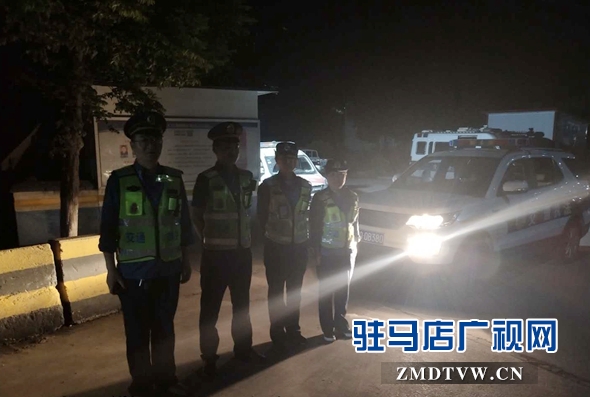 正陽(yáng)、確山、汝南三縣聯(lián)合高速交警重拳打擊“黑車(chē)”