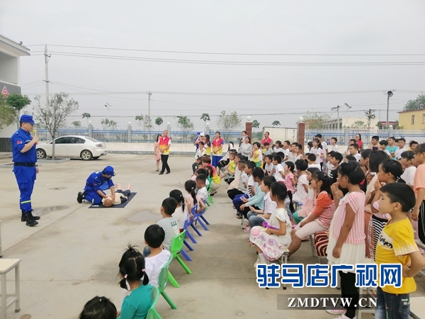 防溺水安全知識進(jìn)校園 筑固學(xué)生暑期“安全墻”