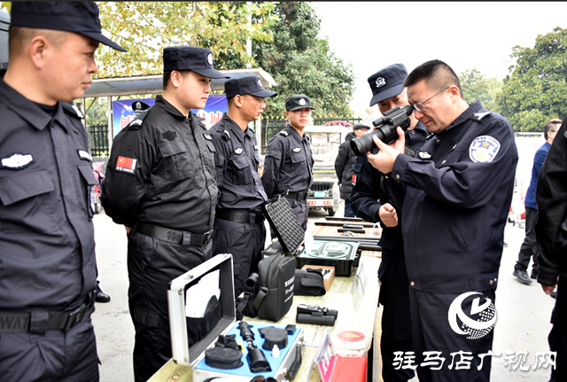 平輿公安局特巡警開展冬季巡邏防范集中宣傳活動