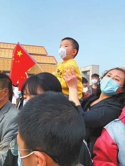 河南第十批支援湖北醫(yī)療隊(duì)凱旋 春暖花開 戰(zhàn)“疫”歸來