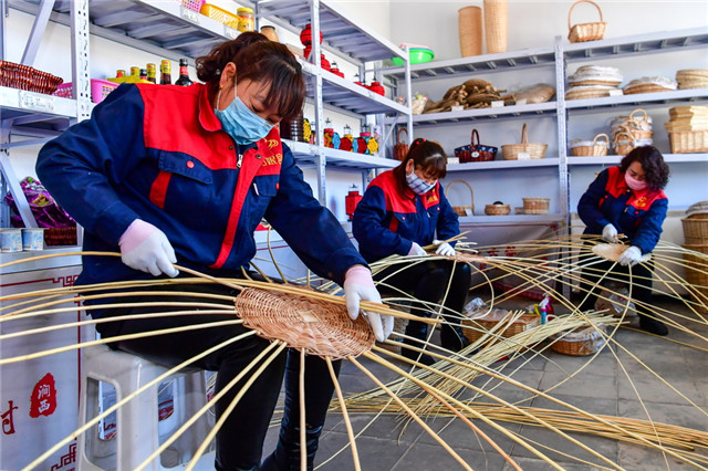 黃土地上向陽(yáng)花開(kāi)——來(lái)自山西深度貧困地區(qū)的脫貧故事