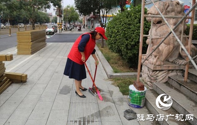 平輿縣古槐街道：扎實做好路崗值班 全員上陣參與創(chuàng)建