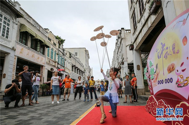 海口：古老騎樓 歡度國慶