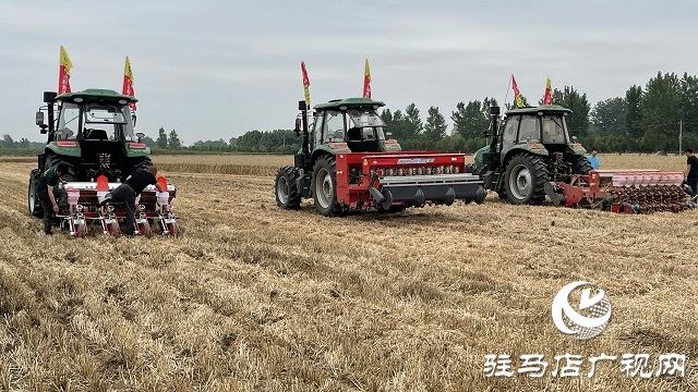河南省副省長(zhǎng)陳星深入驛城區(qū)調(diào)研指導(dǎo)“三夏”工作