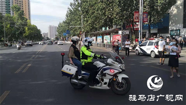 駐馬店高考首日，現(xiàn)場直擊?。ńM圖）