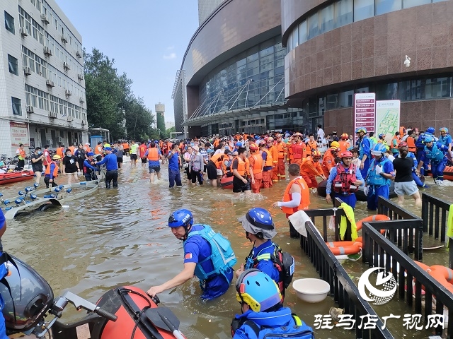 持續(xù)救援11天  駐馬店市藍(lán)天救援隊平安回家