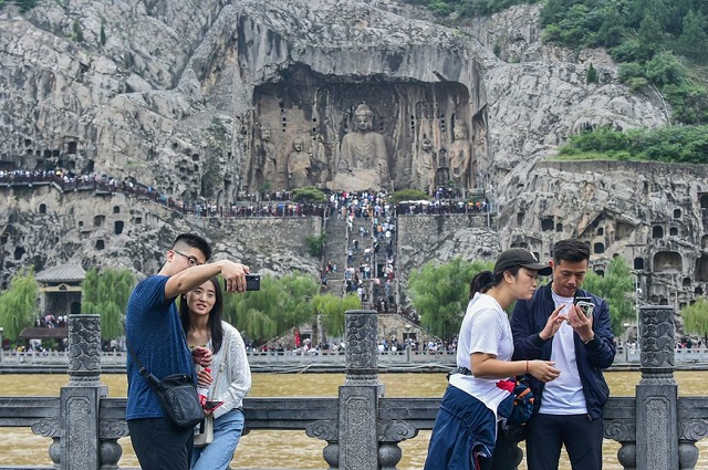 河南洛陽(yáng)：游龍門(mén)石窟品千年文化遺產(chǎn)