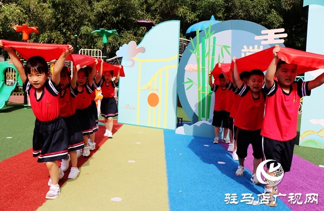 迎端午！駐馬店市實驗幼兒園上演趣味“中國風”