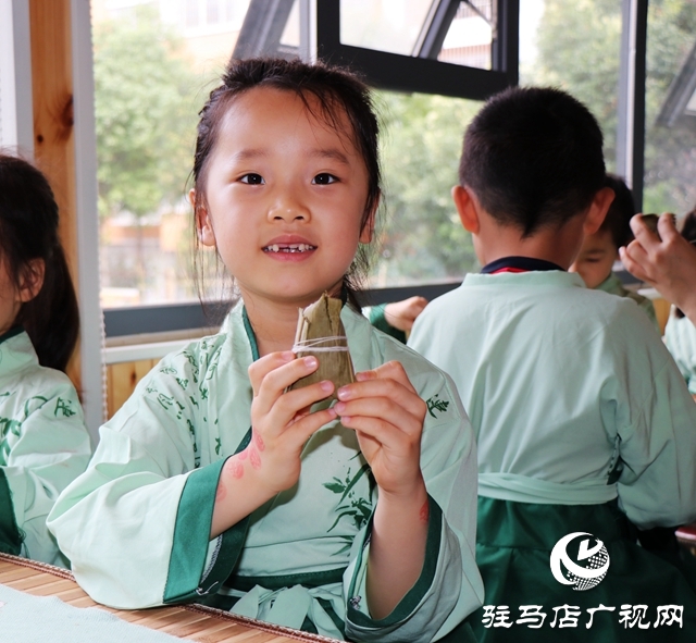 迎端午！駐馬店市實驗幼兒園上演趣味“中國風”