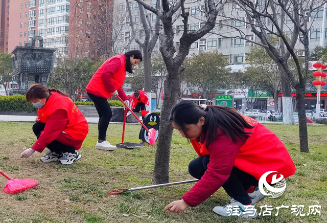 駐馬店市實驗幼兒園開展雷鋒日志愿服務活動