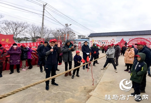 泌陽縣雙廟街鄉(xiāng)閆洼村舉辦第四屆農(nóng)民趣味運(yùn)動(dòng)會(huì)