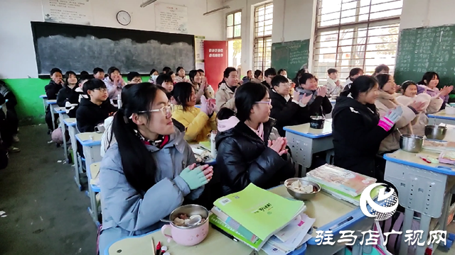 西平縣：情暖冬至，愛(ài)心水餃香飄校園