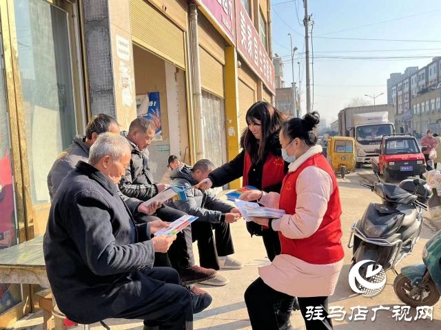 正陽(yáng)縣真陽(yáng)街道：主題黨日 黨員干部立足崗位學(xué)思想見(jiàn)行動(dòng)