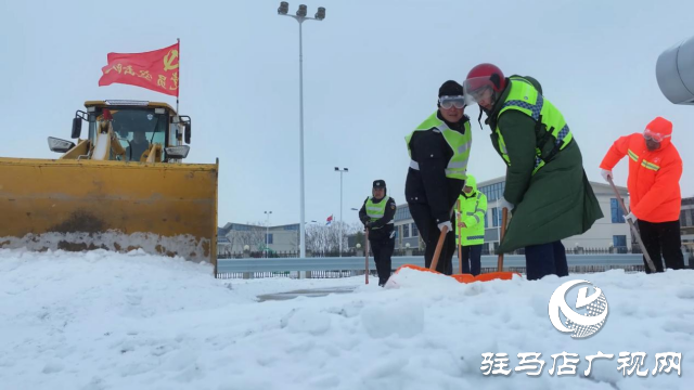 正陽：淮內高速公路在行動 除雪融冰保暢通