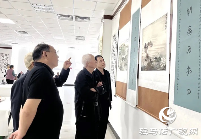 遂平縣舉行慶祝五一大型書畫展