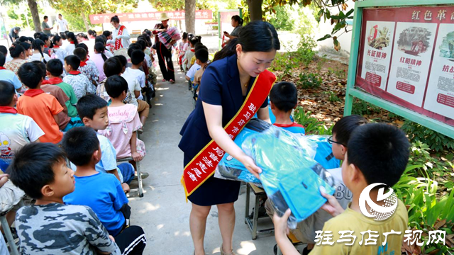 駐馬店市律協(xié)公益委普法進校園活動