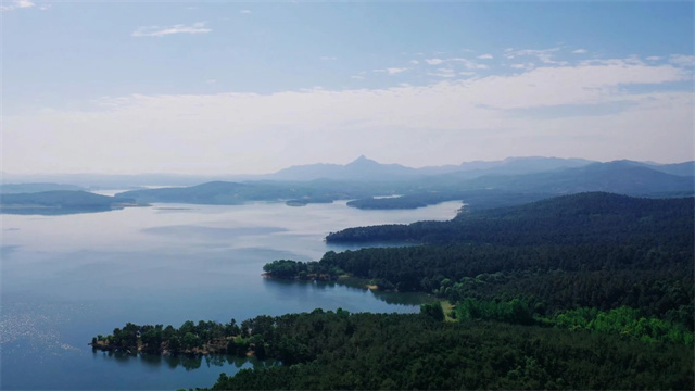 泌陽(yáng)銅山湖：風(fēng)光旖旎  閃耀生態(tài)之美