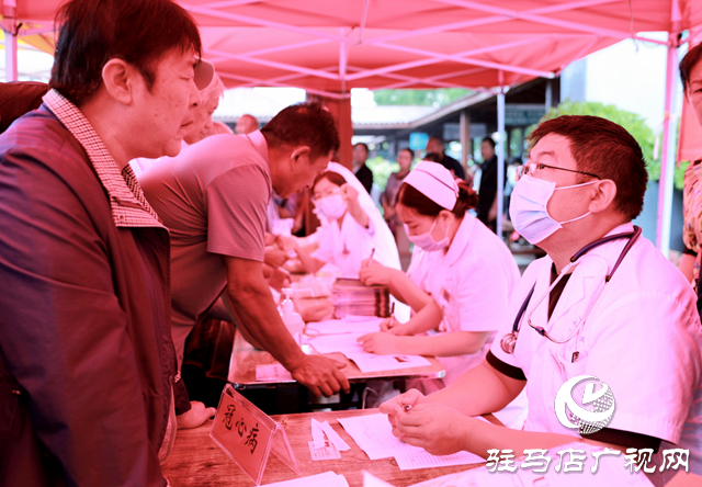 正陽縣第一醫(yī)療健康服務(wù)集團(tuán)慢病管理中心開展大型義診活動