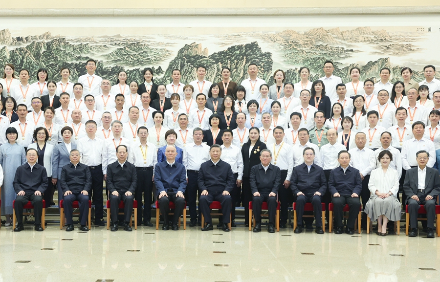 習近平在全國教育大會上強調(diào) 緊緊圍繞立德樹人根本任務(wù) 朝著建成教育強國戰(zhàn)略目標扎實邁進