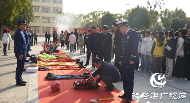 泌陽(yáng)縣舉行119消防月啟動(dòng)儀式