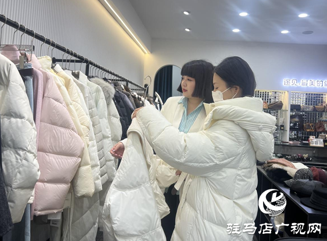 冬裝市場(chǎng)銷售旺 羽絨服 大衣受熱捧