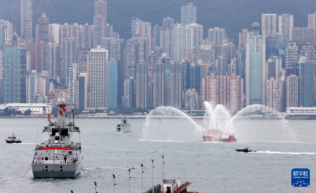 海軍艦艇編隊(duì)圓滿完成訪問香港活動(dòng)返航