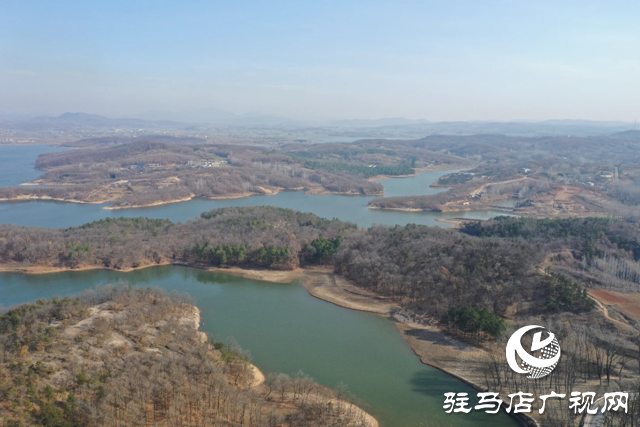 泌陽(yáng)縣巖生植物園：山石秀奇觀 冬日里美如畫卷