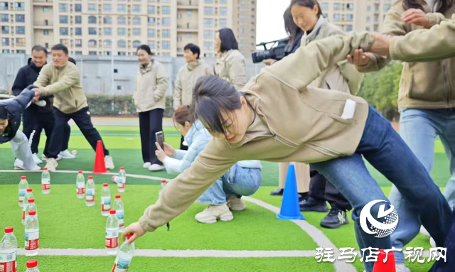 駐馬店市第三十三小學舉辦慶“三八節(jié)”趣味運動會