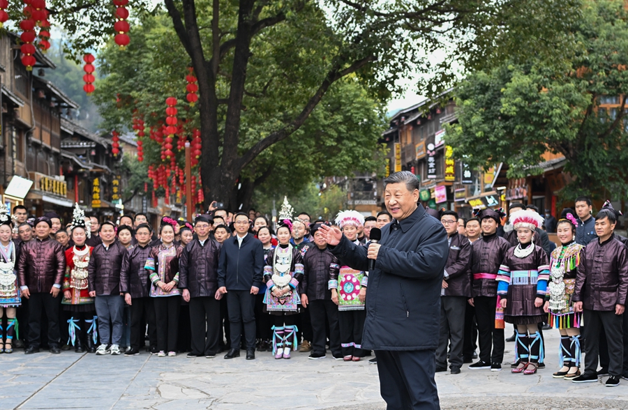 習(xí)近平在貴州考察時強(qiáng)調(diào) 堅持以高質(zhì)量發(fā)展統(tǒng)攬全局 在中國式現(xiàn)代化進(jìn)程中展現(xiàn)貴州新風(fēng)采