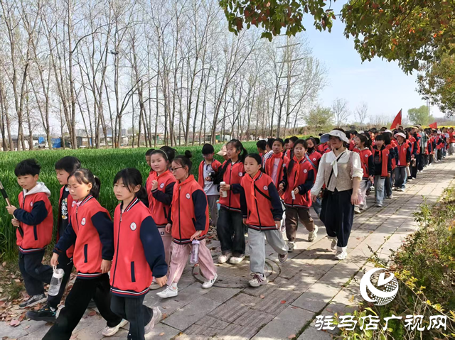  駐馬店市第二十八小學(xué)開展“走進(jìn)春天擁抱自然”主題實(shí)踐活動(dòng)