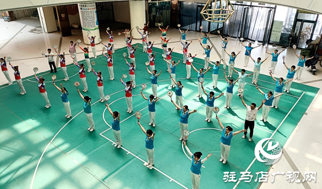 新蔡縣舉辦柔力球社會體育指導(dǎo)員培訓(xùn)班