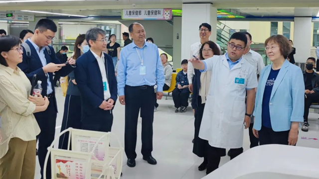 中國(guó)殘聯(lián)與聯(lián)合國(guó)兒童基金會(huì)專家組蒞臨駐馬店市中心醫(yī)院婦女兒童醫(yī)院指導(dǎo)培訓(xùn)