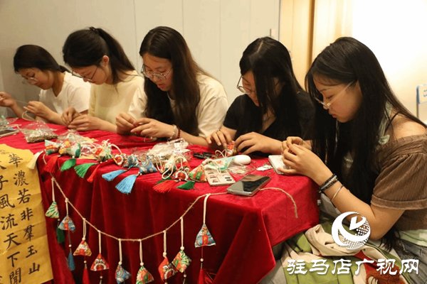 駐馬店職業(yè)技術(shù)學(xué)院隆重舉行2025年職業(yè)教育活動(dòng)周暨技能競賽月活動(dòng)啟動(dòng)儀式